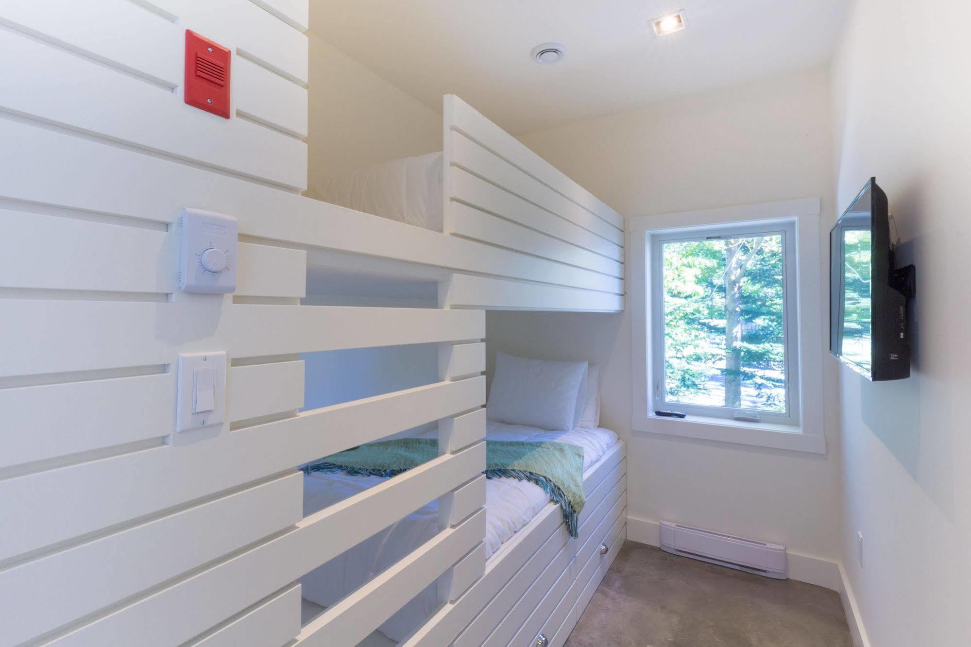 Quarterdeck Beachside Villas & Lofts Summerville Centre エクステリア 写真